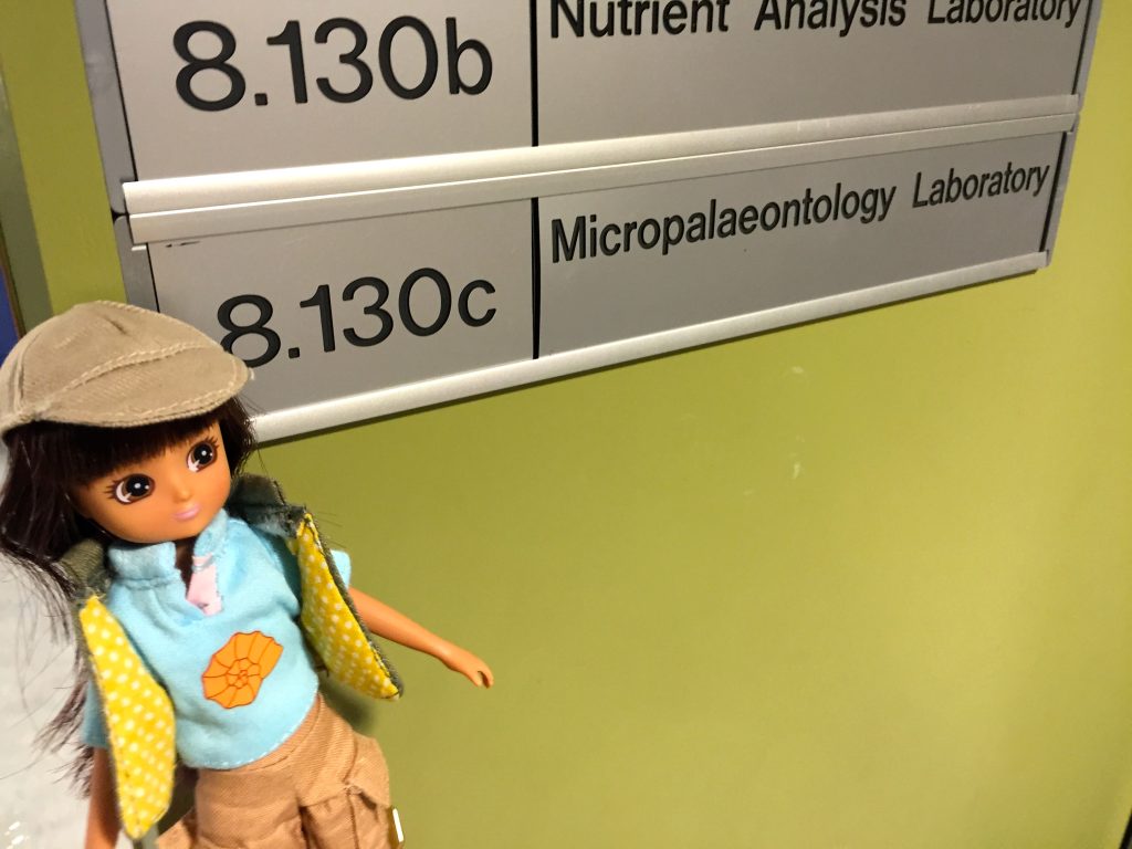 Lottie arriving at the Leeds Micropalaeontology Lab, excited to get in and look at some microfossils… she hasn’t looked at such tiny fossils on her travels so far.